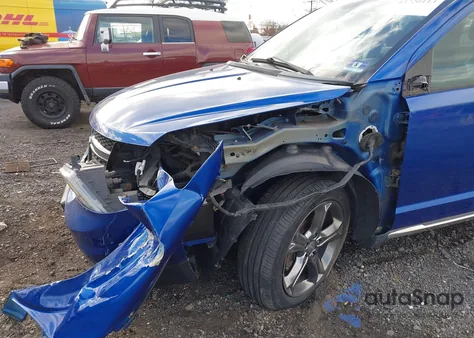 2015 Dodge Journey Crossroad z USA, uszkodzony, nr VIN 3C4PDCGG3FT698011